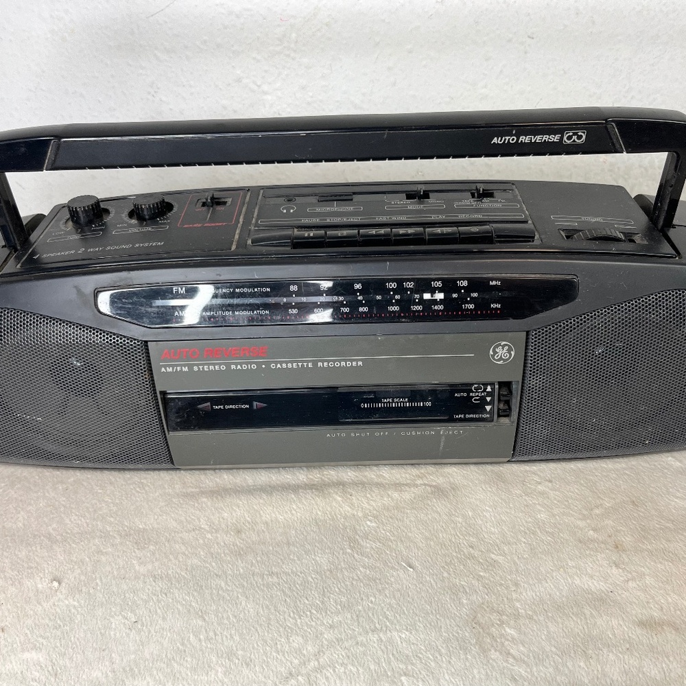 Vintage General Electric 3-5628a AM/FM Radio Cassette Boombox TESTED WORKING